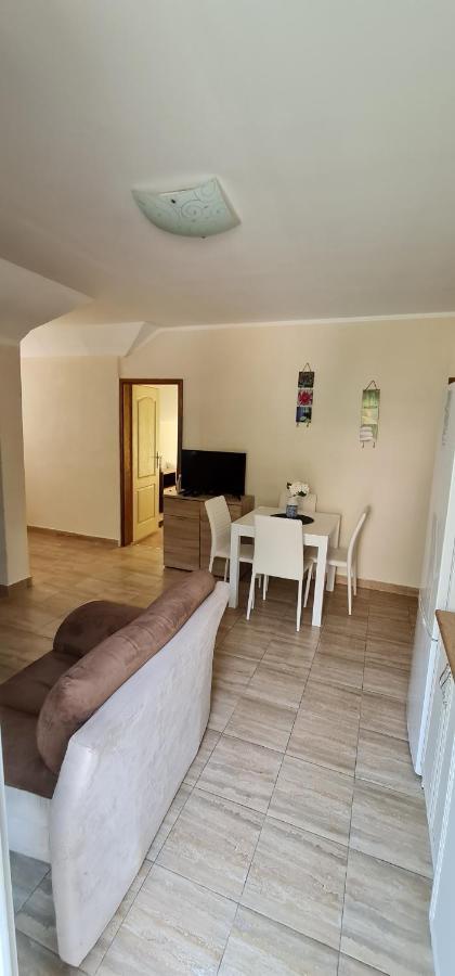 Apartman Nina2 リサン エクステリア 写真